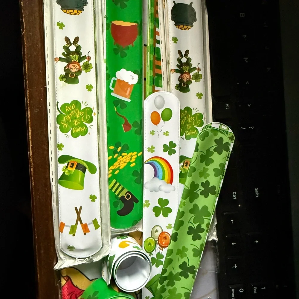 60 Pcs St.Patrick's Day Slap Bracelets Kids Diverse Style Shamrock party favors